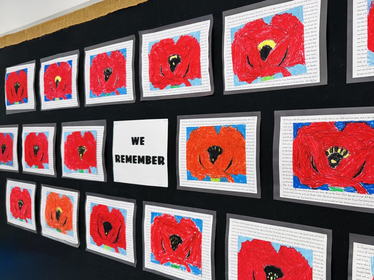 MrsWalkerOCSB's tweet image. Lest We Forget ⁦@StAnneOCSB⁩ 

#RemembranceDay #WeRemember #FlandersFields #Poppy