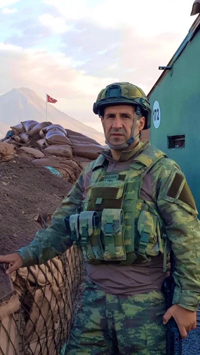 Şerefli Türk Askerini serbest bırakın ! 
🇹🇷🇹🇷

#OrkunÖzellerYalnızDeğildir