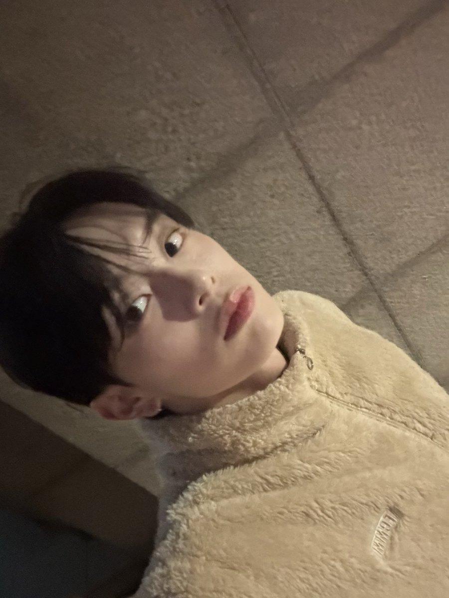 kkvvkiki's tweet photo. 너 무 귀 여 워 !!!!!!!!!!!!!!!!!!!!!!!!!!!!! 유강민 졸귀 셀카 볼 사람!!!!!!!!!!!!!!!!!!!!!!!!!!???????????????? ㅠㅠㅠㅠㅠㅠㅠㅠㅠㅠㅠㅠㅠㅠㅠㅠㅠㅠ https://t.co/AQZm0ovQRQ