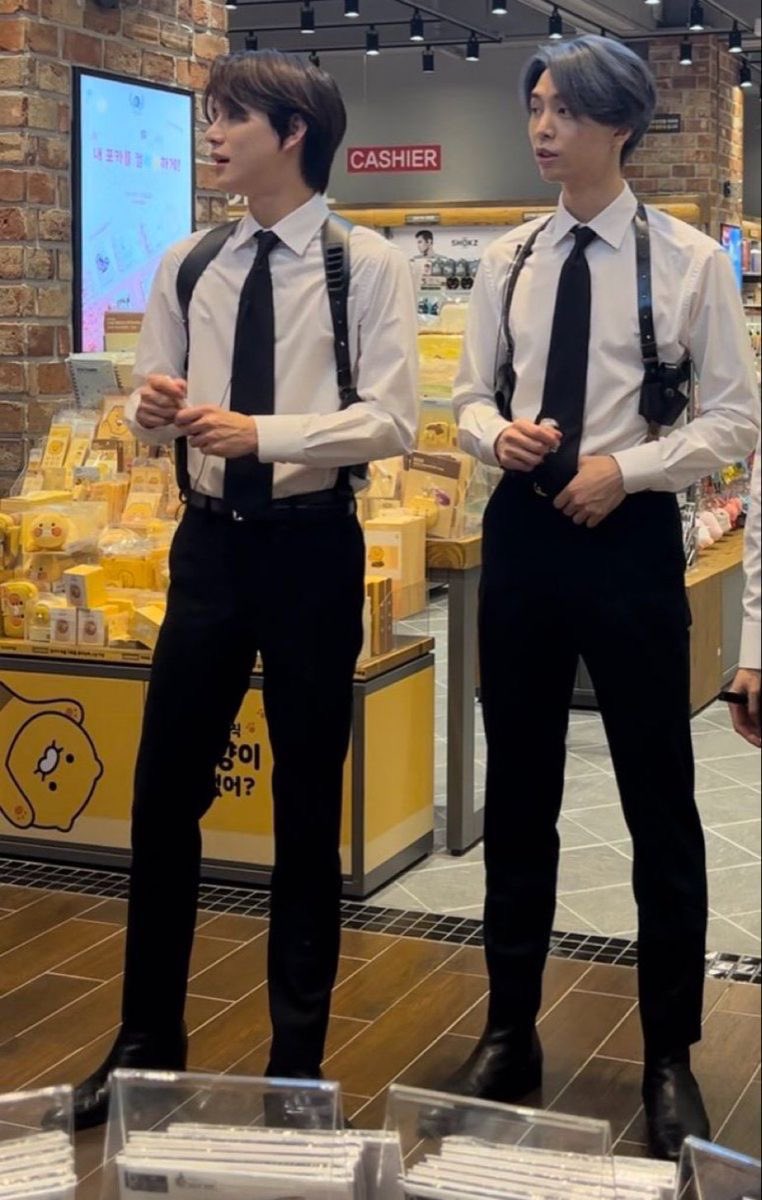 candieswoo's tweet photo. just remembered this photo exists. like damn https://t.co/iKx6V3zkF9