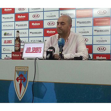 CompoStats's tweet image. #ComposNoia 

Muchos reencuentros este domingo en San Lázaro. Empezando por Alberto Mariano; Paco, Queiruga y Constenla pasaron por el primer equipo del Compos, además de muchos otros por la base. Samu hizo el camino contrario.