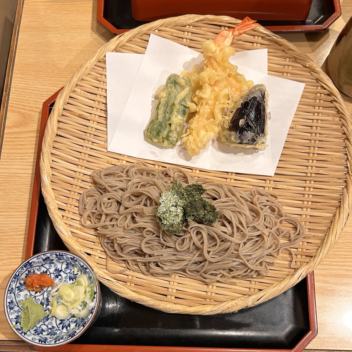 monell_0512's tweet photo. 花巻、本当に良い所なのでぜひ遊びに来て下さい

花巻にいる間はスマホをあまり触らず、ぼーっと空を眺め���りする時間が増えます　美味しいご飯を食べて、温泉入って、ライブを観て、花巻を、Cody・Lee(李)を感じて下さい

2025.12.06(SAT)
"𝐂𝐨𝐝𝐲・𝐋𝐞𝐞(李) 𝐋𝐢𝐯𝐞 𝐚𝐭 花巻市文化会館"
OPEN 15:45 START 16:30
TICKET ¥5,000

https://t.co/ocpxuwjFke
