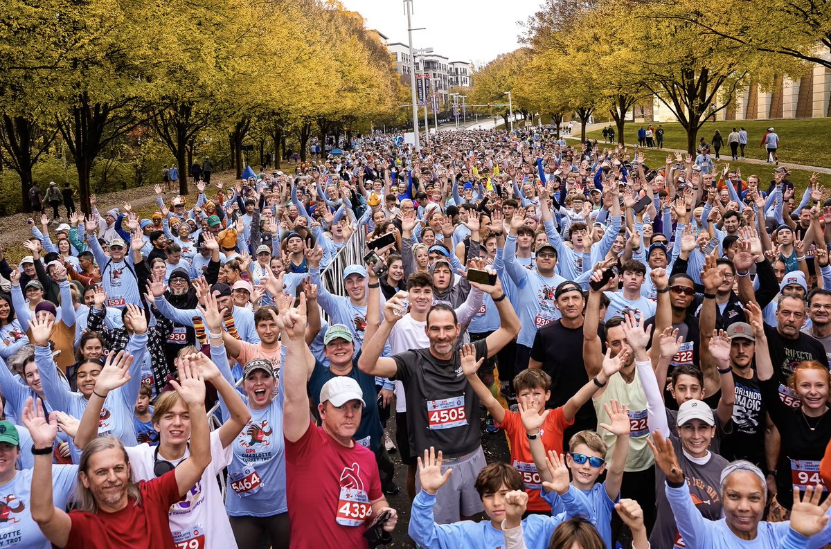 MoveForJenn's tweet image. Join the MFJ squad to VOLUNTEER for Charlotte&apos;s Turkey Trot and help us receive $2,000 to keep survivors moving!

Click the link in our bio to sign up!
Link is full? Please select  &quot;Wherever I am needed&quot; and add “Move For Jenn” as your group affiliation!

See you there! 🦃🏃🏻‍♀️👟