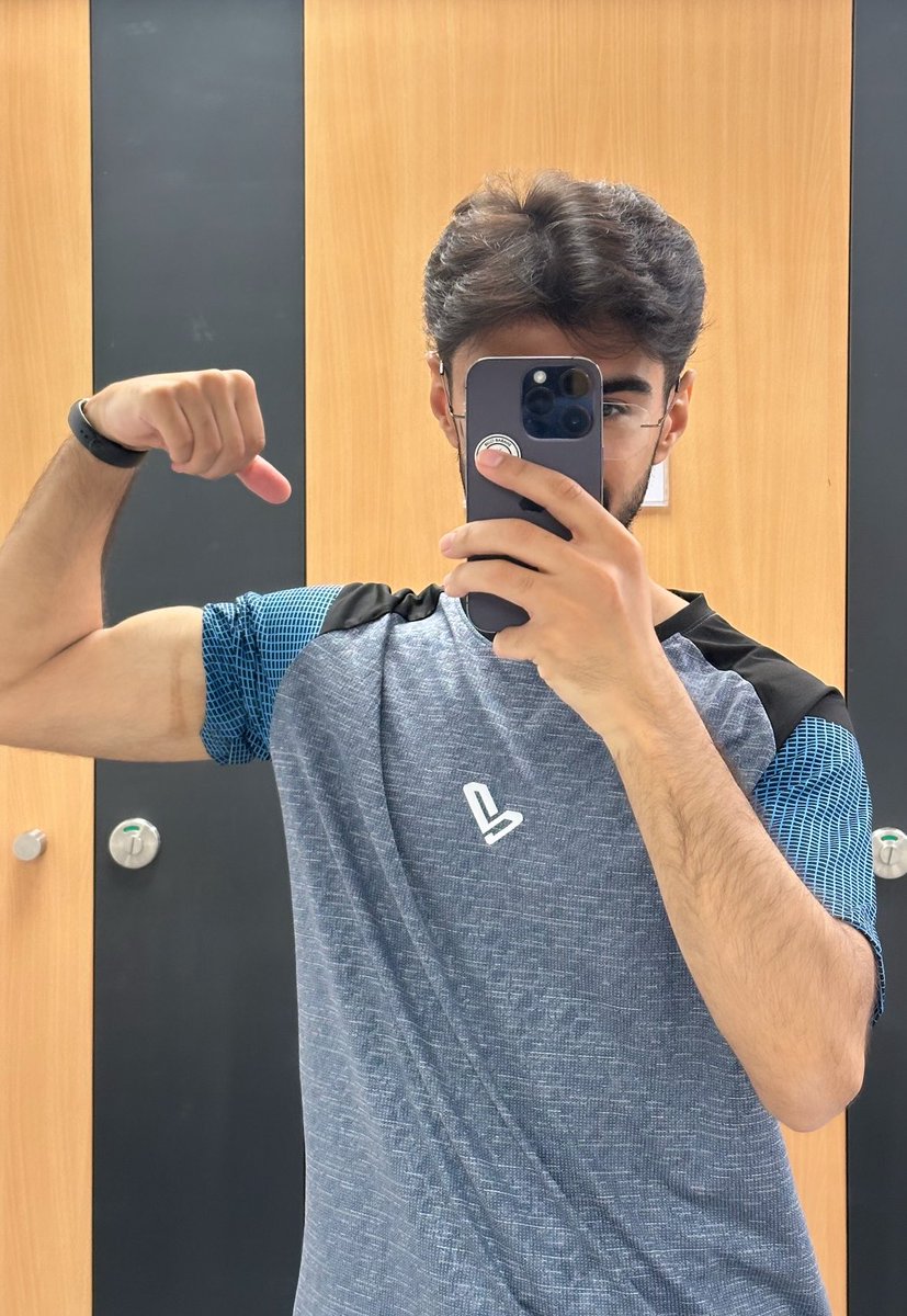 احـمـد | tweet media