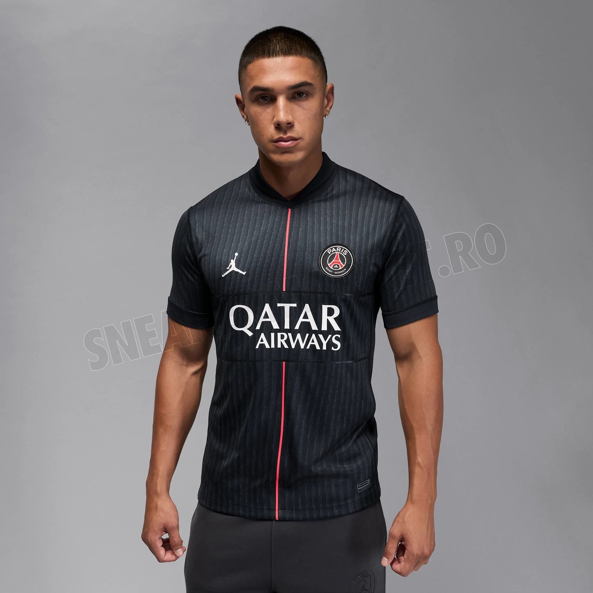 redandbluepsg's tweet photo. Black. Pink. Class.
Another Jordan x PSG masterpiece incoming 👀
Thoughts on the new 4th kit? 🔥 or ❌
#PSG #JordanxPSG #ICICESTPARIS #PSGStyle #RedAndBlue https://t.co/XABk6fA6nY