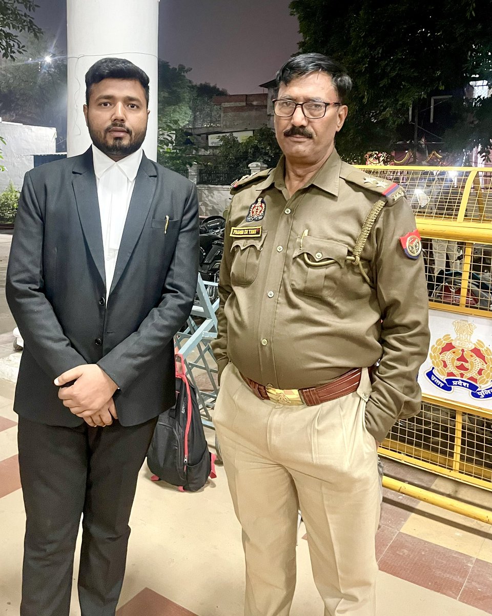 RahulJudiciary's tweet photo. #papa #UPPolice #subinspector https://t.co/fqEcNfJXSI