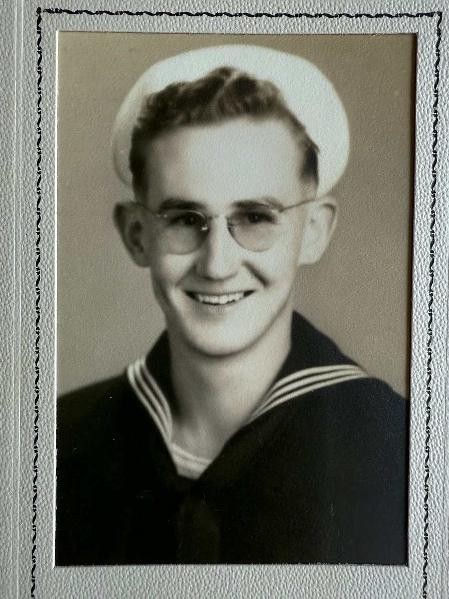 You didn’t have to serve, but you chose to. With gratitude for your service to America on Veterans Day and always. Thank you to my dad (Air Force), Pappy (Navy) and all veterans for serving our country! #veteransday