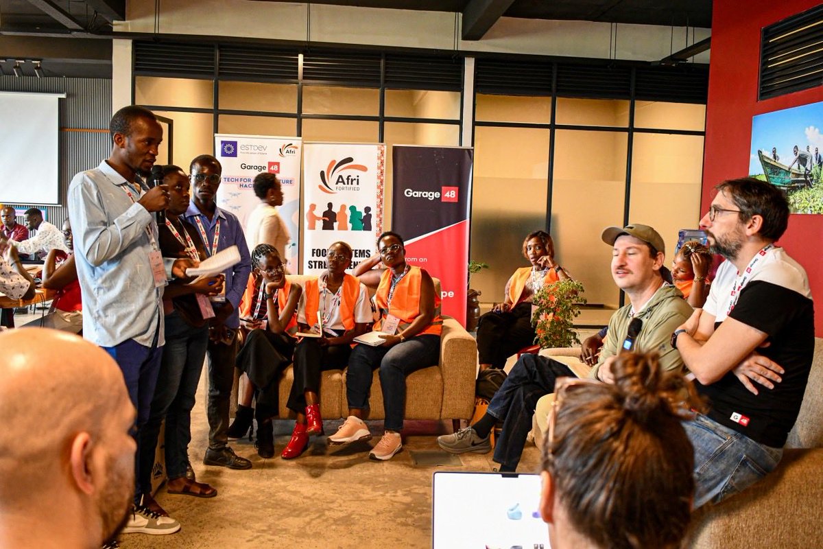 Cee_Jay1_'s tweet image. Spent 48 hours at the #Tech4Agriculture Hackathon 2025 mentoring brilliant young innovators. Seeing ideas turn into prototypes reminded me why I love innovation, it’s about the people, curiosity &amp;amp; persistence. Thanks @AfriFORTIFIED @Garage48 @IDL_Labs  #AgriTech #Hackathon2025