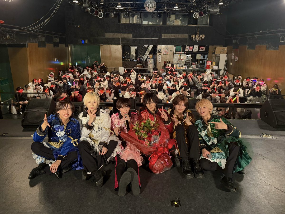 Lumi7s_official's tweet photo. 本日は早野龍希卒業ライブにご来場いただき、誠にありがとうございました！

6人で過ごす最後の夜、皆さんの笑顔と声援に包まれた最高のステージでした✨

これからもLumi7’s、そして早野龍希を温かく見守っていただけますと幸いです🙇‍♀️ https://t.co/oPowCA5MSS