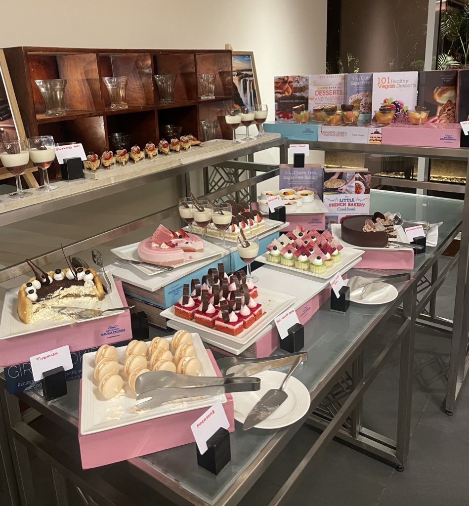 ForkAroundLsk's tweet photo. If you love a good buffet, you have to check out the live bbq buffet at sarovar hotel 🥘 Watch my new voiceover review on TikTok https://t.co/biv1N6d1T5 https://t.co/JGVNmTI2Sy