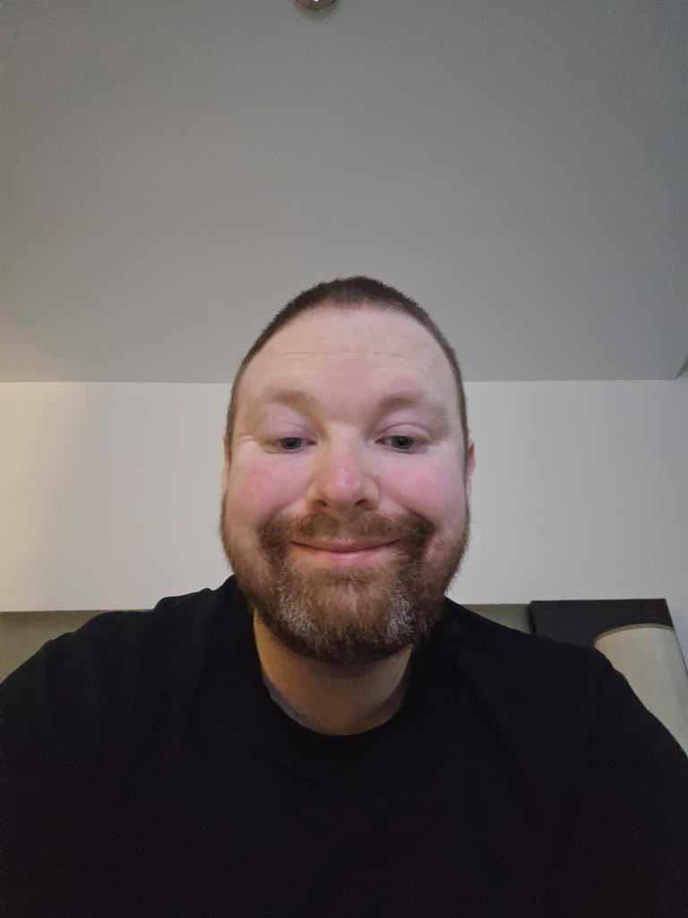 I am my hotel so ready for tomorrow for  <a href="/ToTheMoonExpo/">To The Moon: Games Expo 🎮</a> 

🥳🥳🎉🎉