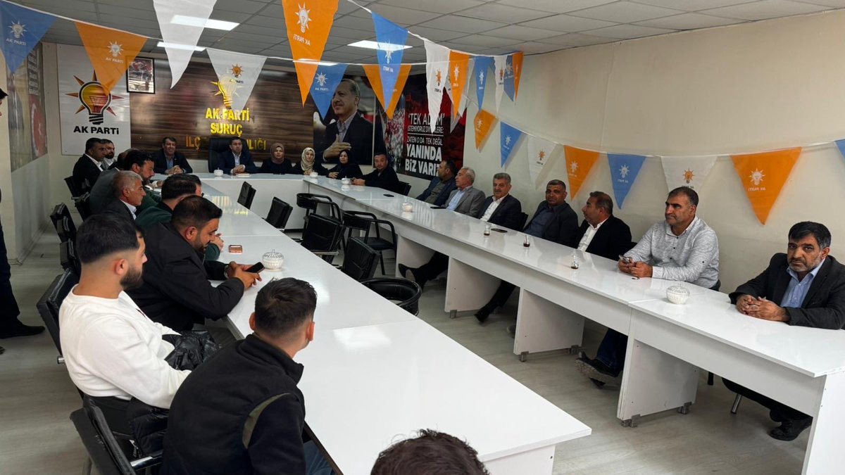 Ak Parti Suruç ilçe başkanlığımızda haftalık  istişare ve değerlendirme toplantımızı gerçekleştirdik. Aldığımız kararlar ilçemize hayırlı olsun.<a href="/RTErdogan/">Recep Tayyip Erdoğan</a> <a href="/abuyukgumus/">Ahmet Büyükgümüş</a> <a href="/bybekirbozdag/">Bekir  Bozdağ</a> <a href="/milhamigunbegi/">M.İlhami GÜNBEGİ</a> <a href="/Akparti/">AK Parti</a> <a href="/akpartiurfa/">AK PARTİ ŞANLIURFA</a> <a href="/ak_suruc/">Ak Parti Suruç İlçe Başkanlığı</a> 
#sevdamızsuruç
#30gündeşanlırfa
