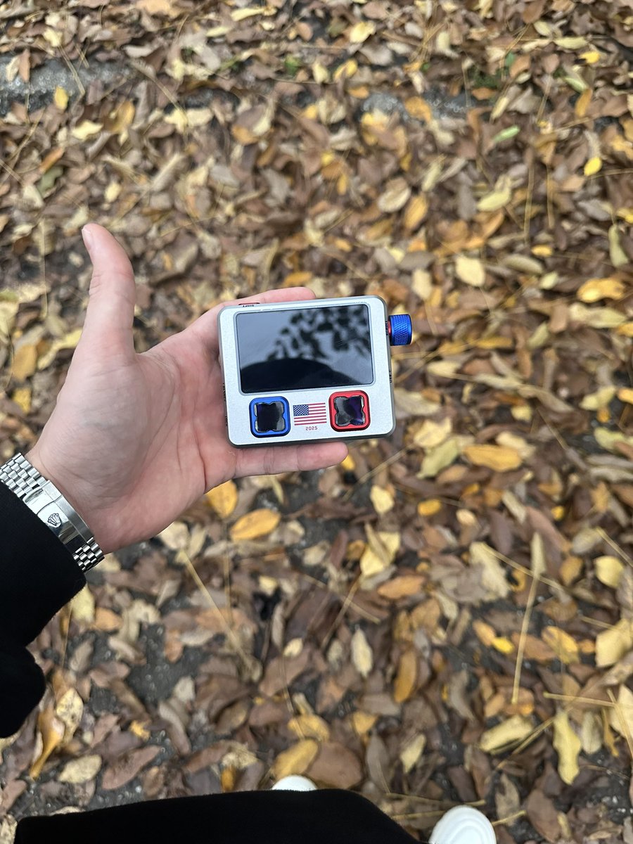 Ronithedegn tweet media