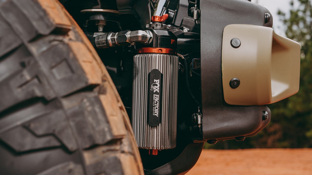 garygastelu's tweet photo. Somehow, Fox Factory Vehicles built a Wrangler 392 with Fox Live Valve shocks for $69,995 ... but there's a catch

https://t.co/F2i9EmN1tK https://t.co/oEZIllX6mV