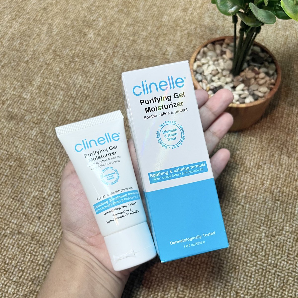 ini clinelle konsepnya emang lagi sedekah ya?

ga ngerti kenapa si purifying gel moisturizer ini harganya bisa murce, padahal hydratingnya semantep itu…