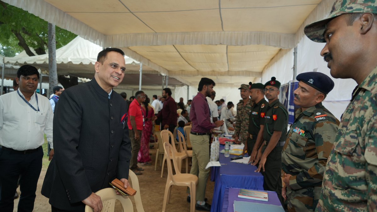 Sh V Srinivas, Secretary (P&amp;PW), visited the counters set up for DLC generation of pensioners during the Mega Camp organized by O/o Controller of Defence Accounts, Chennai , on 11th  November, 2025 at Air Force Station Auditorium, Tambaram, under Nationwide DLC Campaign 4.0.