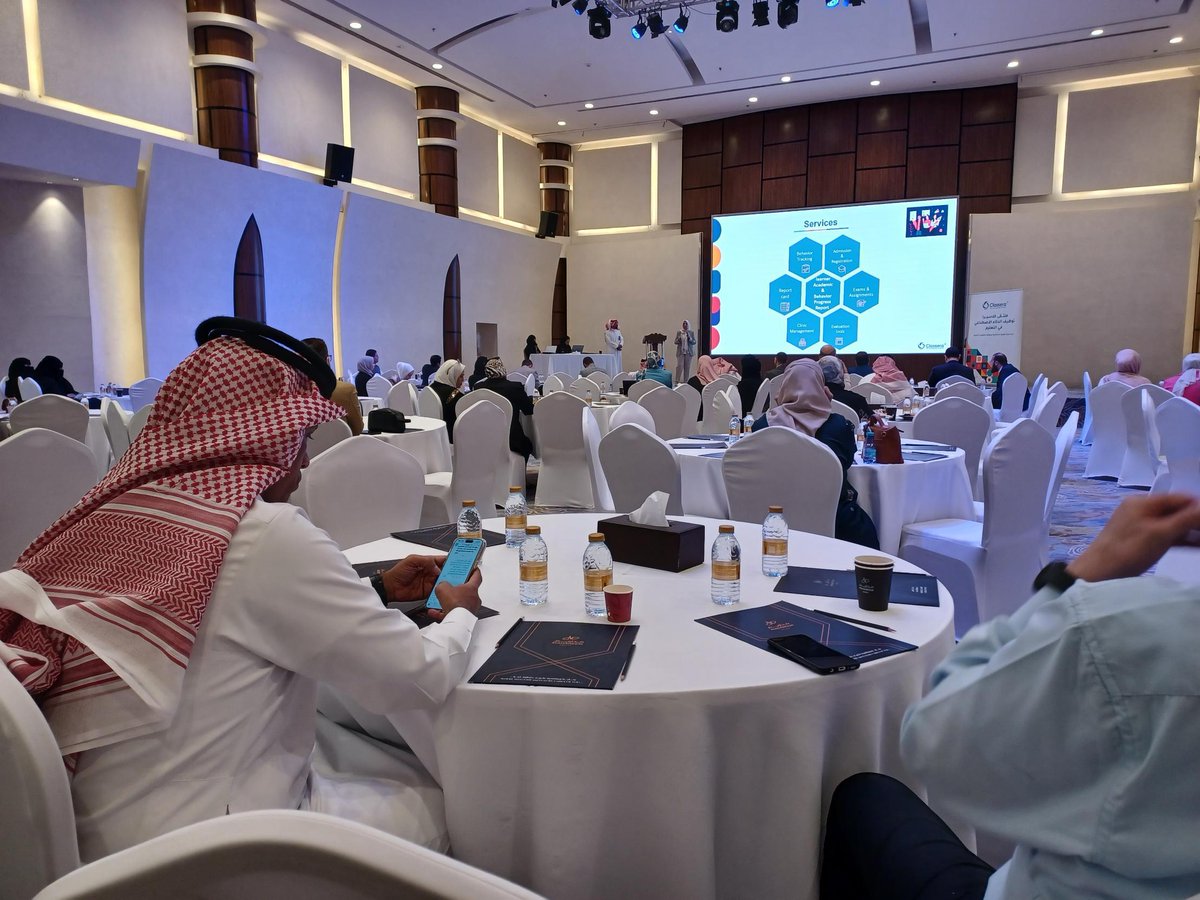 ClasseraME's tweet image. 🎤 يحدث الآن من الرياض! 🇸🇦

ضمن فعاليات ملتقى كلاسيرا – توظيف الذكاء الاصطناعي في التعليم، ألقى المهندس محمد المدني، الرئيس التنفيذي لشركة كلاسيرا، كلمة ملهمة تحدث فيها عن دور كلاسيرا الريادي في قيادة التحول الرقمي في التعليم، وكيف يسهم الذكاء الاصطناعي في بناء منظومات تعليمية…