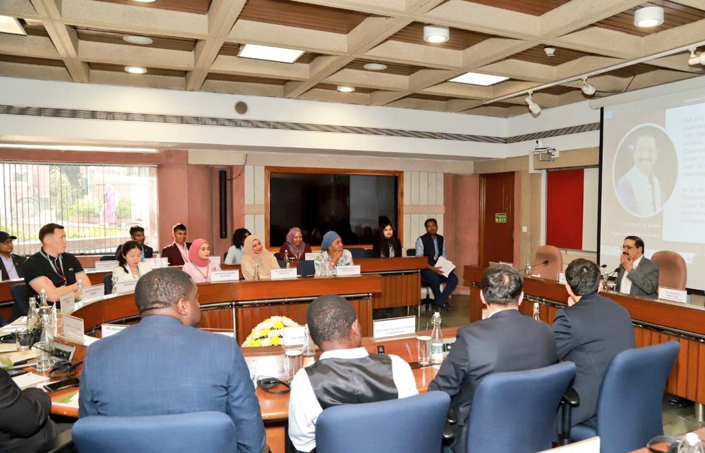 LokSabha_PRIDE's tweet image. 🎤 Prof. (Dr.) K.G. Suresh, Director, India Habitat Centre (IHC).

Also seen in the picture is Shri P.K. Mallick, Director, @LokSabha_PRIDE.

@kg_suresh

#PIP #PIP25 #PRIDE #LokSabha #ParliamentofIndia #ITEC #MEA

5/n