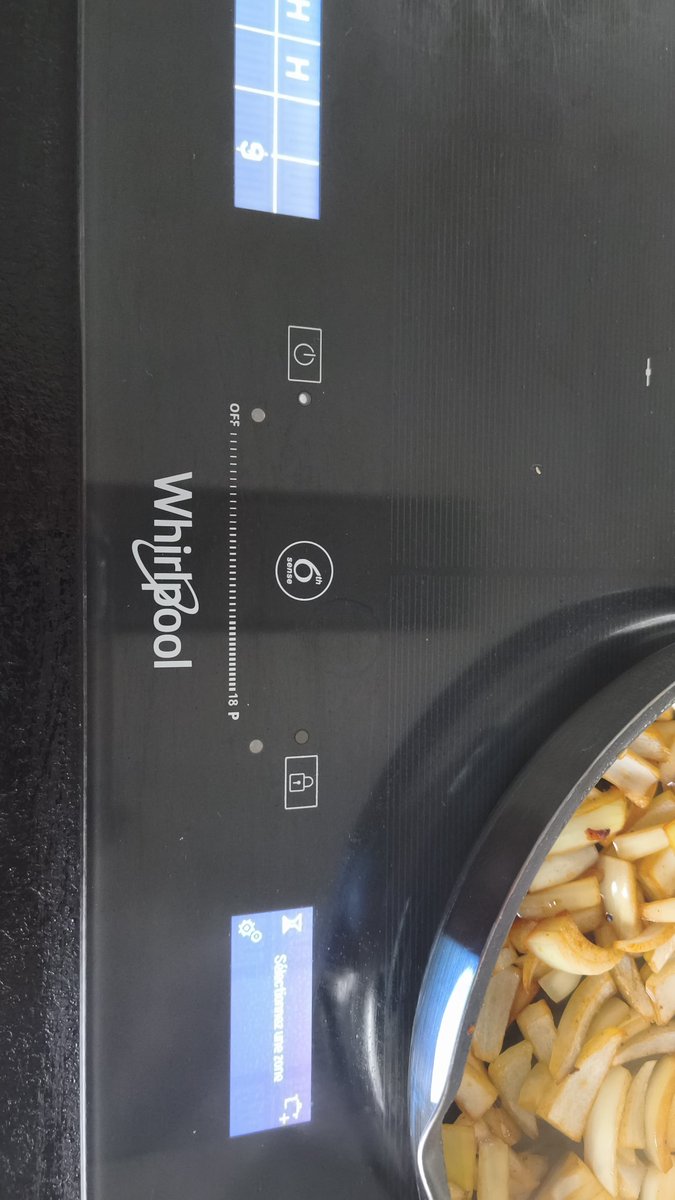 c_besche's tweet photo. @Whirlpoolfrance si c'est pour faire beau dans la cuisine achetez si c'est pour cuisiner fuyez ! Mal conçue se coupe toute seule https://t.co/DWRTAvAxBB