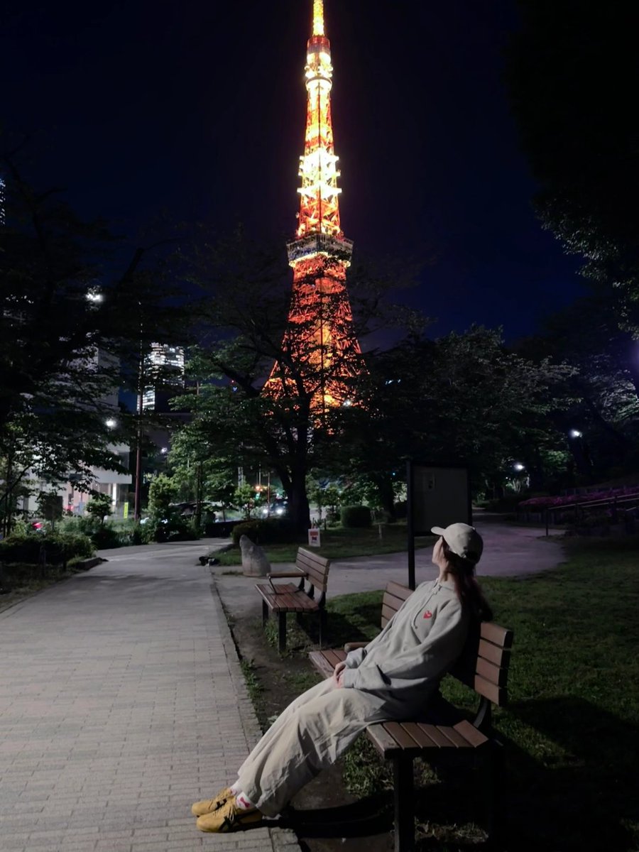 VmgmlIs's tweet photo. このような夜が好きで、一人で静かに座ってとても心地がいいです。
頭もスッキリしてきました。 https://t.co/MIFV4IzyFK