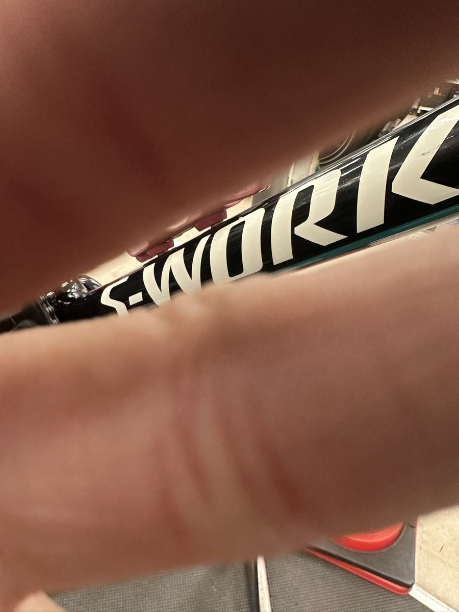 yuusei1739336's tweet photo. マウンテン乗れないから、日曜日まではロードバイクか。
#sworks 硬い
#sworks サスペンションつけろ
#sworks 御嵩に合わない https://t.co/MkkdR7Nt0g
