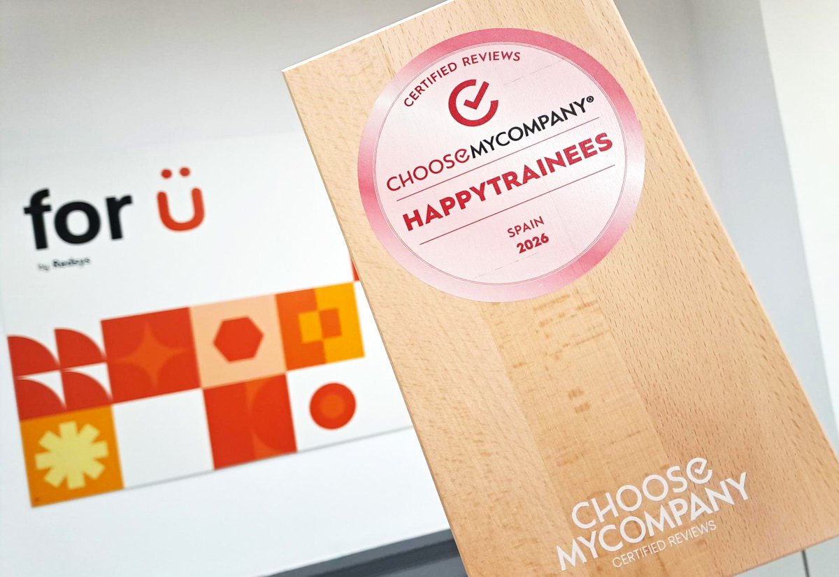 Redsys_es's tweet photo. 🏆 ¡Ya lo tenemos en casa!
El reconocimiento del #HappyTrainees® 2026 de @ChooseMyCompany ya forma parte de Redsys.

🎓 Gracias a todo el equipo que impulsa esta iniciativa, especialmente a nuestro equipo de Atracción de Talento.

Échale un vistazo al ranking en Expansión: https://t.co/mVICLsLg3f

📅 En 2026, más jóvenes se sumarán al #PlanCanteraRedsys.

👉 ¿Quieres unirte? https://t.co/VCr17YJaV1

#SomosRedsys #TalentoJoven #HappyTrainees2026 #JuntosMejoramos