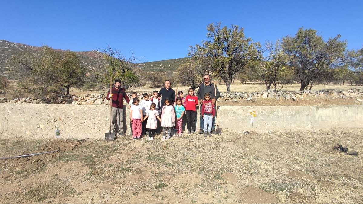 🌳 “11 Kasım Millî Ağaçlandırma Günü” Kutlu, Toprağımız Bereketli 🌞, Yarınlarımız Çocuklarımızla Umutlu Olsun! 💚
#GelecegeNefes #AtatürktenİlhamlaYeşilVatan <a href="/tcmeb/">Millî Eğitim Bakanlığı</a> <a href="/Yusuf__Tekin/">Yusuf Tekin</a> <a href="/ISPARTAVALILIK/">T.C. ISPARTA VALİLİĞİ</a> <a href="/GelendostK/">Gelendost Kaymakamlığı</a> <a href="/ispartamem/">Isparta İl Millî Eğitim Müdürlüğü</a> <a href="/ArsoyMehmet09/">Mehmet Arsoy</a> <a href="/recai_ocak/">Recai Ocak</a> <a href="/ayhankyrn/">Ayhan KAYIRAN</a> <a href="/GelendostIlce/">Gelendost İlçe Milli Eğitim Müdürlüğü</a>