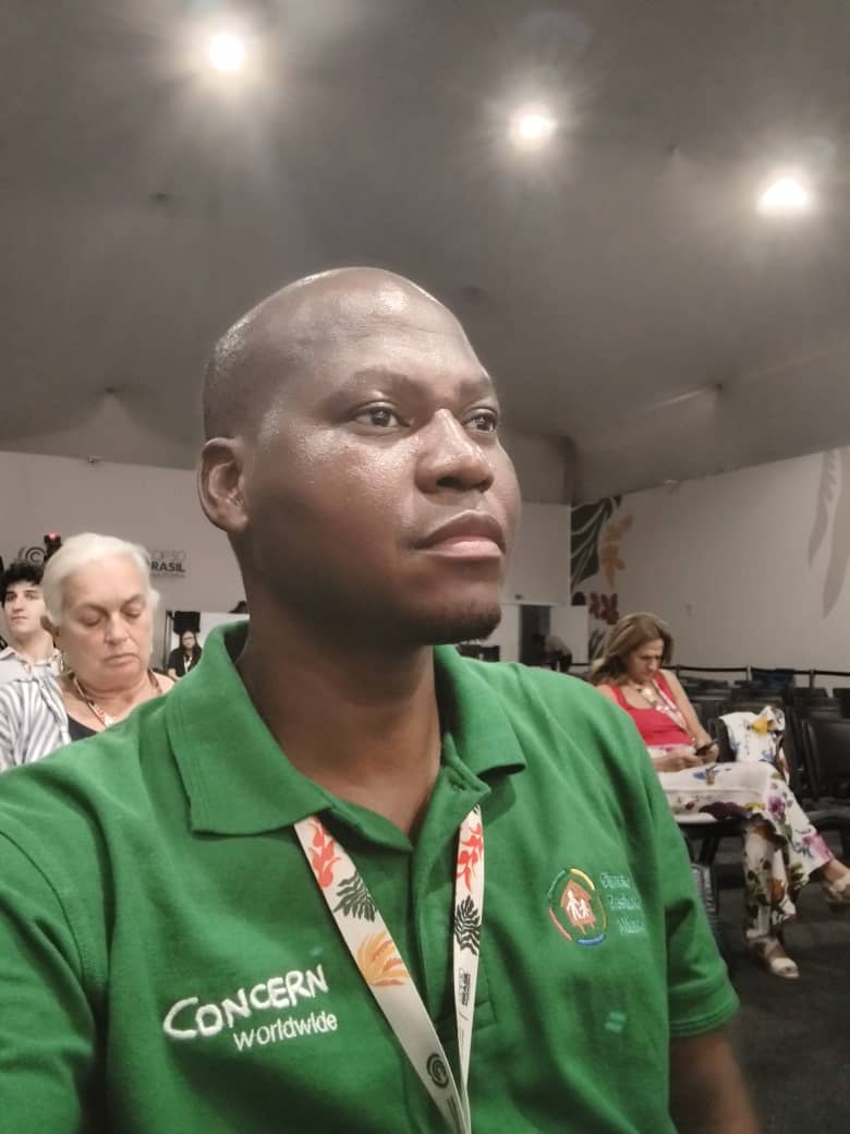 ConcernMalawi's tweet photo. @Concern Malawi's Coordinator @tommy_chimpanzi joins UNFCCC #COP30 to engage on climate realities (droughts/floods) and push for adaptation finance/justice for community-led flood protection initiatives! https://t.co/f6bbMc6r6z