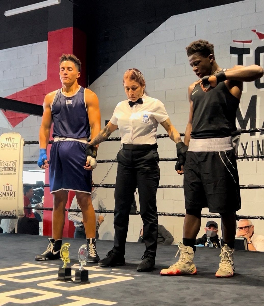 📢 Hoy damos la enhorabuena a nuestro alumno de Grado Medio de Gestión Administrativa Sory Sanoh, que ha sido proclamado campeón de boxeo 🏆 de la Comunidad Valenciana por segunda vez, en la categoría junior de peso medio (menos de 75 kg). 💪🏼 

Muchas felicidades 🙌🏼🔝
