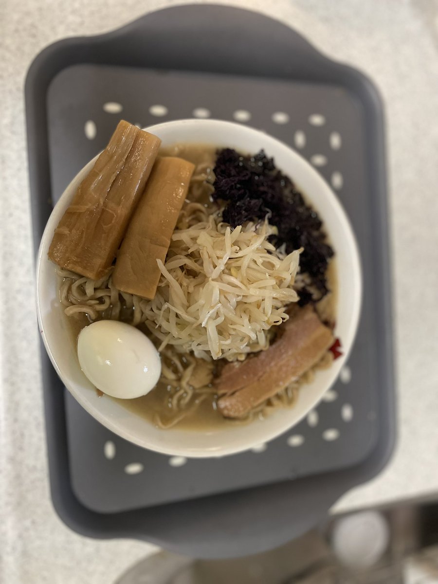 おうちごはん

おみやげ　金子ラーメン
　　　　　琴平荘太メンマ
TP  黒ばら海苔　　煮卵

今夜はひかえめに？？？