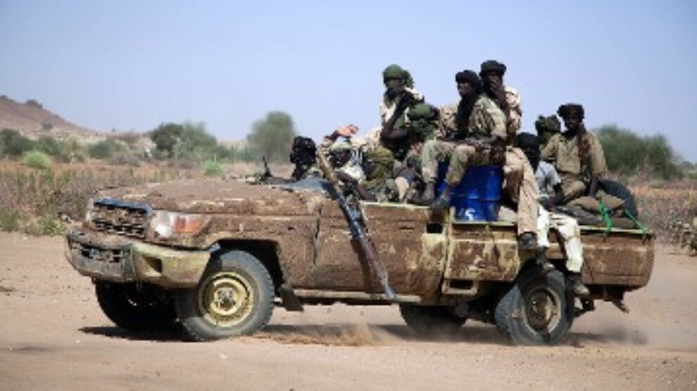 الجيش الكيزان وحركات الارتزاق المسلحة بعد الخسائر الكبيرة في الميدان وفقدان حوالي تمانين في المية من قوتهم القتالية بقو في موقف صعب وما بقا عندهم القدرة يواجهو الجيش الوطني بالقوة المباشرة فاضطروا يغيرو خططهم ويحاولو يلاقو طرق تانية للضغط على خصومهم
#السودان