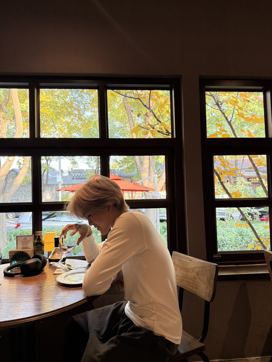 thiothamm's tweet photo. teacher thio’s day off 

#THIOTHAMM 
#NexT1DE_THIO
#NexT1DE https://t.co/OxePza5bK6