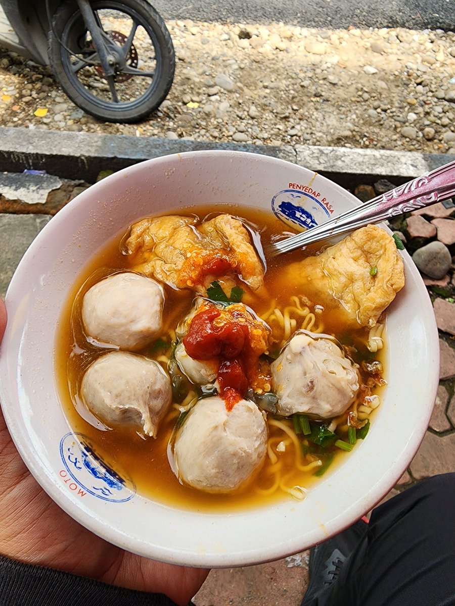nreeee's tweet photo. Pas karo kahanane🤣🤣🤣 https://t.co/lwFhzJGgbS
