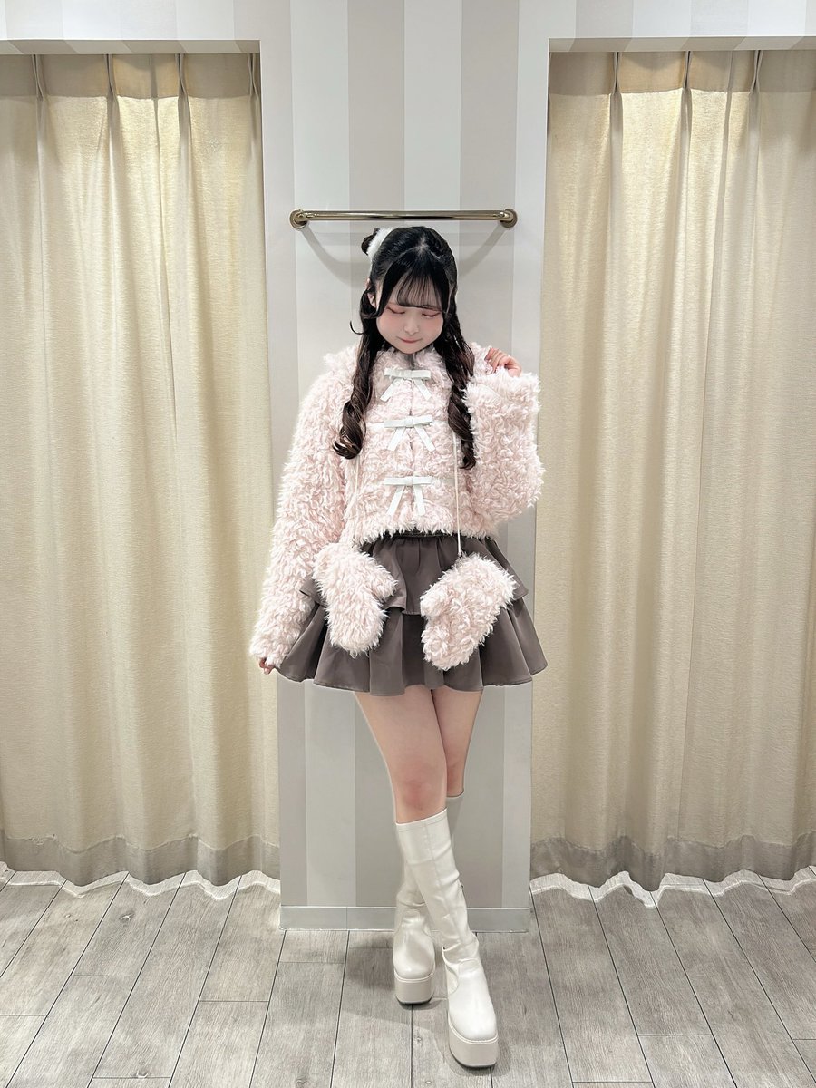 evelyn天王寺店🎀 𝕔𝕠𝕞𝕚𝕟𝕘 𝕤𝕠𝕠𝕟 . . ❤︎ ♡ ミトン付き