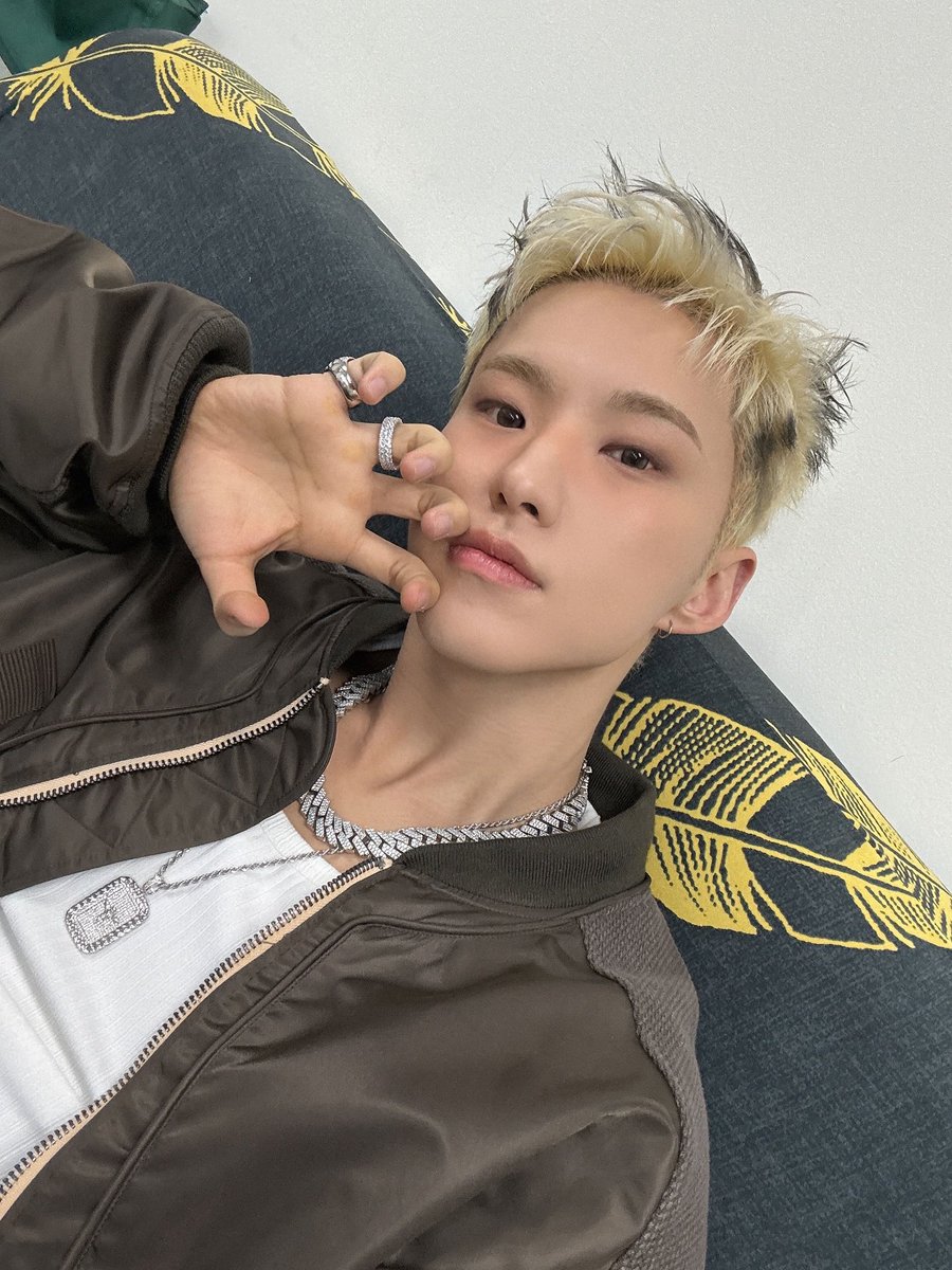 ulthorangdan's tweet photo. 251111 HOSHI IG Post 🌟

🐯 Behind 💫 https://t.co/qk5C3RQckP