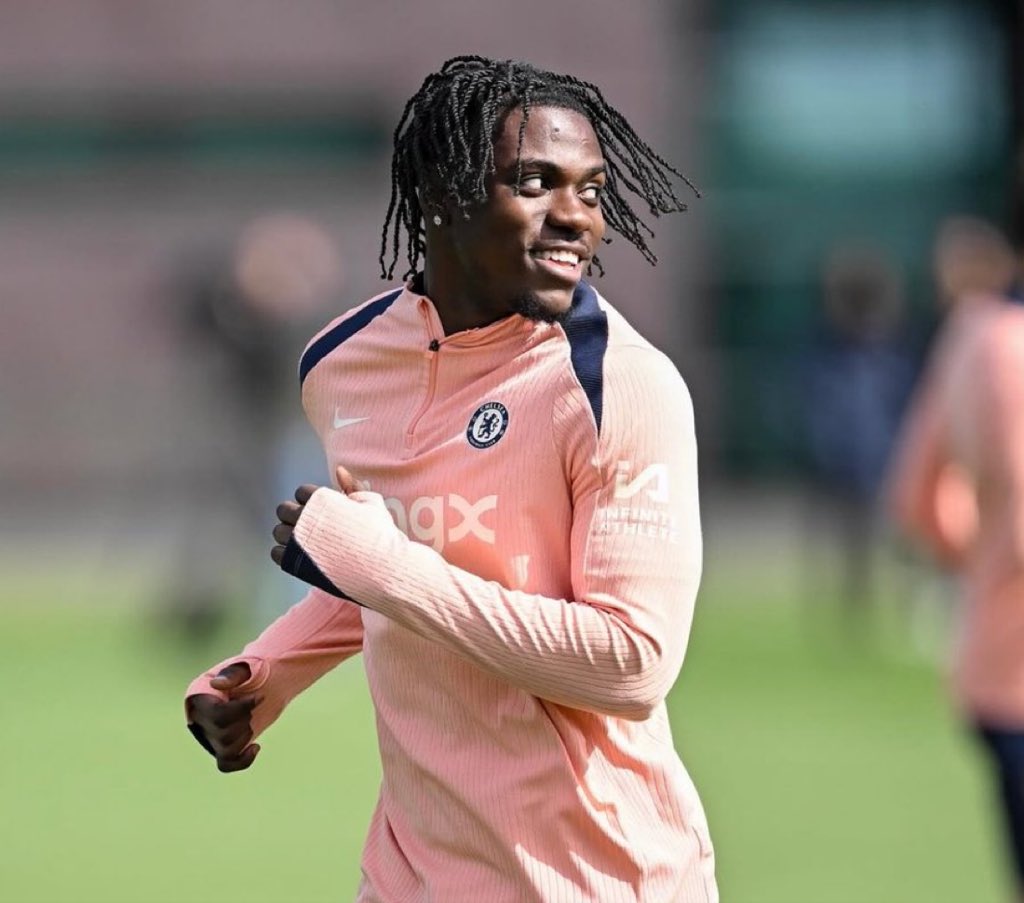 MrBanks💰 tweet media