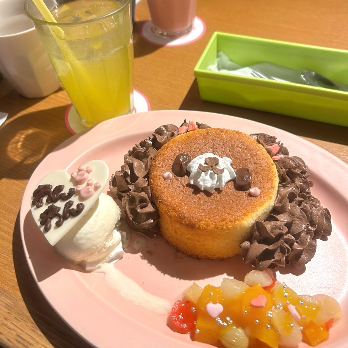 _retorocafe_'s tweet photo. 🏴‍☠️@maid_marin1 @maid_nayun🩵
はじめましてまりんちゃんなゆんちゃん( ^꒳^ )🤚🏼ぴょん🐰にずっ～と会ってほしいって言われてたから今日を楽しみにしてた🎵まりんちゃんカラーの服でまりんちゃんポーズ⚓️✨️なゆんちゃんお誕生日おめでとうございました🎂㊗️また遊びに行かせてください( ᐢ⩊ᐢ )💕💕 https://t.co/m8LzzYft3F