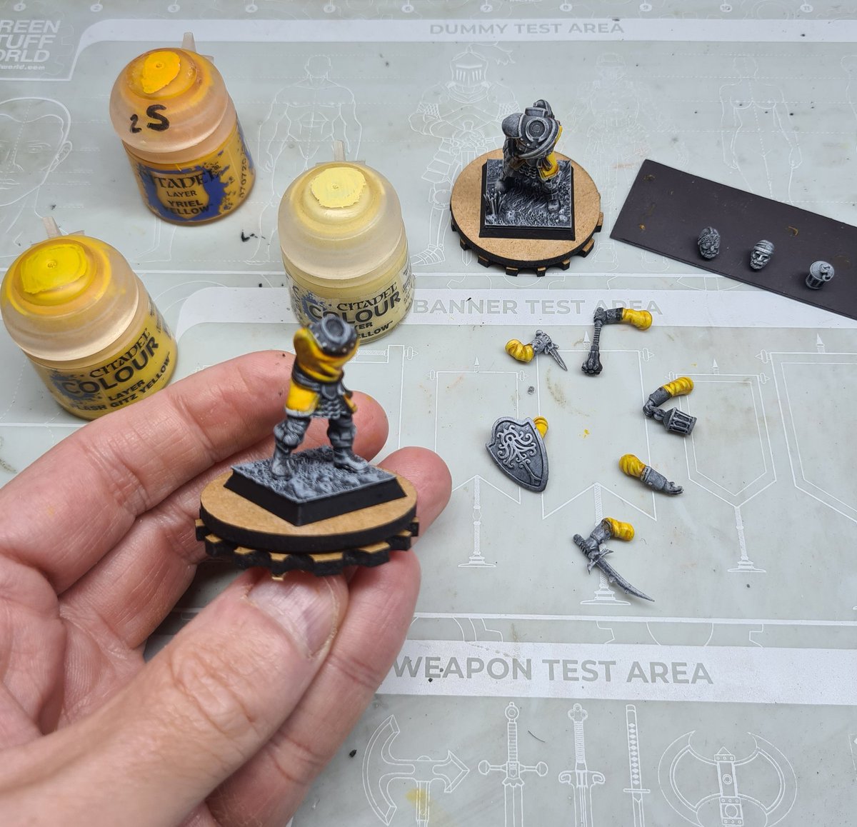 Today Im working on next release, still some work to be done but Im happy with the tones so far ..
#dungeonsanddragons #paintingminiatures #pathfinder #frostgrave #tenebramortis #roleplaying #skirmish #mordheim