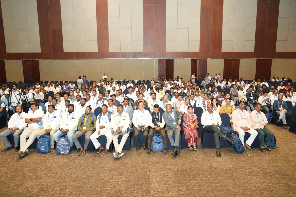 ❇️ మత్స్యకారుల అభివృద్ధికి రాష్ట్ర ప్రభుత్వం కృషి చేస్తోందని రాష్ట్ర మత్స్య శాఖ మంత్రి శ్రీ వాకిటి శ్రీహరి అన్నారు. ఈరోజు నేషనల్ ఫిషరీస్ డెవలప్‌మెంట్ బోర్డు ఆధ్వర్యంలో హెచ్ఐసీసీ 'నోవాటెల్‌'లో ఏర్పాటు చేసిన 'వరల్డ్ ఆక్వా కల్చర్ ఇండియా- 2025' కాన్ఫరెన్స్‌కు మత్స్యశాఖ మంత్రి శ్రీ