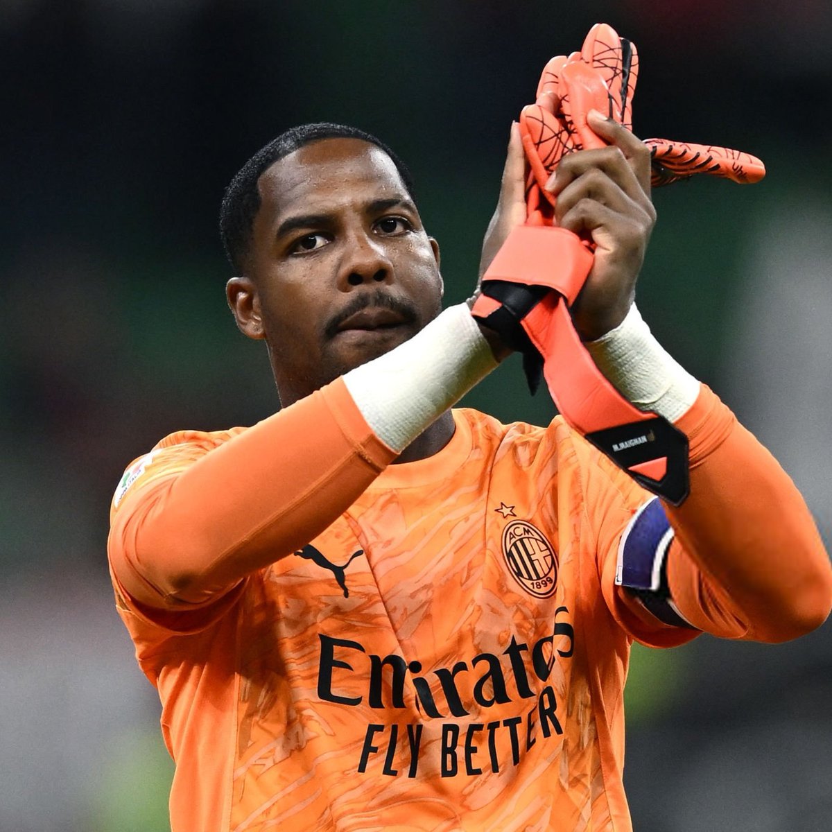 lnstantFoot's tweet image. 👀 𝗖𝗘𝗦 𝗝𝗢𝗨𝗘𝗨𝗥𝗦 𝗡&apos;𝗢𝗡𝗧 𝗧𝗢𝗨𝗝𝗢𝗨𝗥𝗦 𝗣𝗔𝗦 𝗣𝗥𝗢𝗟𝗢𝗡𝗚𝗘́ 𝗔𝗩𝗘𝗖 𝗟𝗘𝗨𝗥 𝗖𝗟𝗨𝗕 𝗘𝗧 𝗣𝗢𝗨𝗥𝗥𝗔𝗜𝗘𝗡𝗧 𝗣𝗔𝗥𝗧𝗜𝗥 𝗟𝗜𝗕𝗥𝗘𝗦 𝗟&apos;𝗘́𝗧𝗘́ 𝗣𝗥𝗢𝗖𝗛𝗔𝗜𝗡 :

🇫🇷 Dayot Upamecano
🇫🇷 Ibrahima Konaté
🇫🇷 Mike Maignan
🇫🇷 Karim Benzema
🏴󠁧󠁢󠁥󠁮󠁧󠁿 Marc Guéhi
🇷🇸…