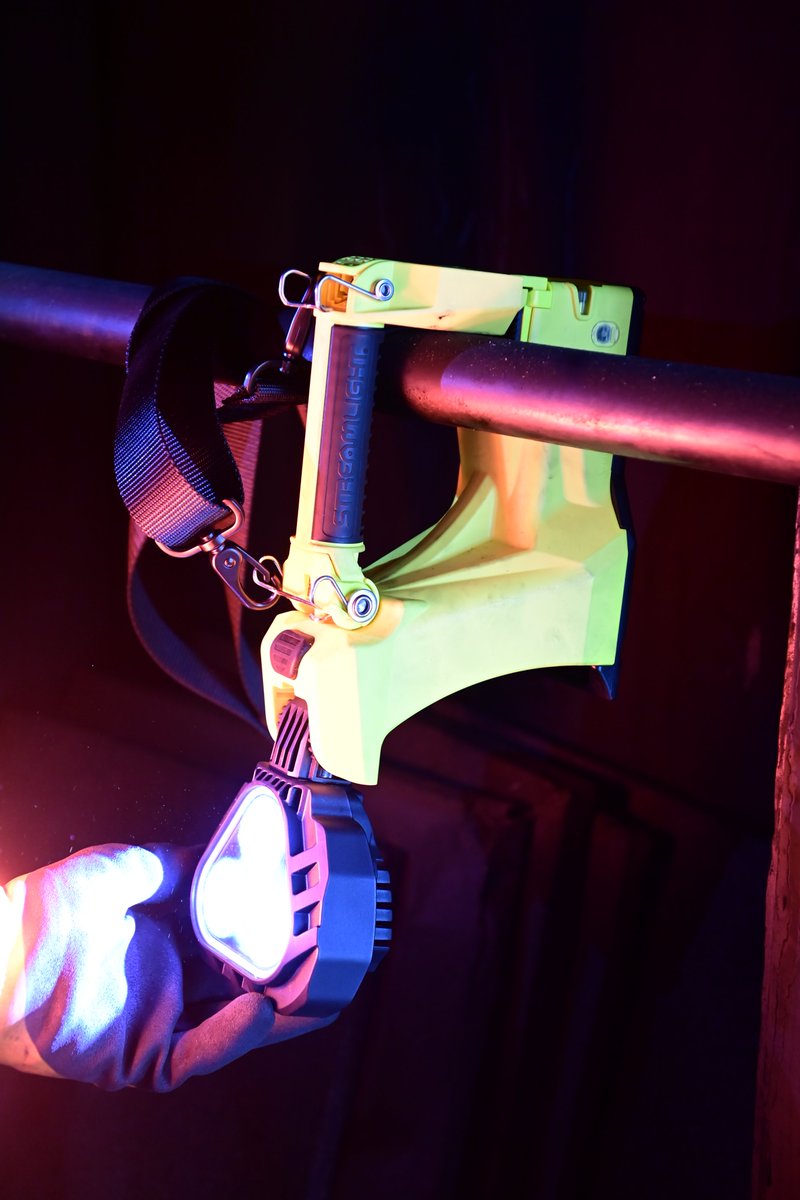 StreamlightUK's tweet image. The Vulcan® Clutch® is a rugged lantern built for demanding fire, industrial, and wider use.

Learn more: streamlight.com/products/detai…

#VulcanClutch #StreamlightTrusted
