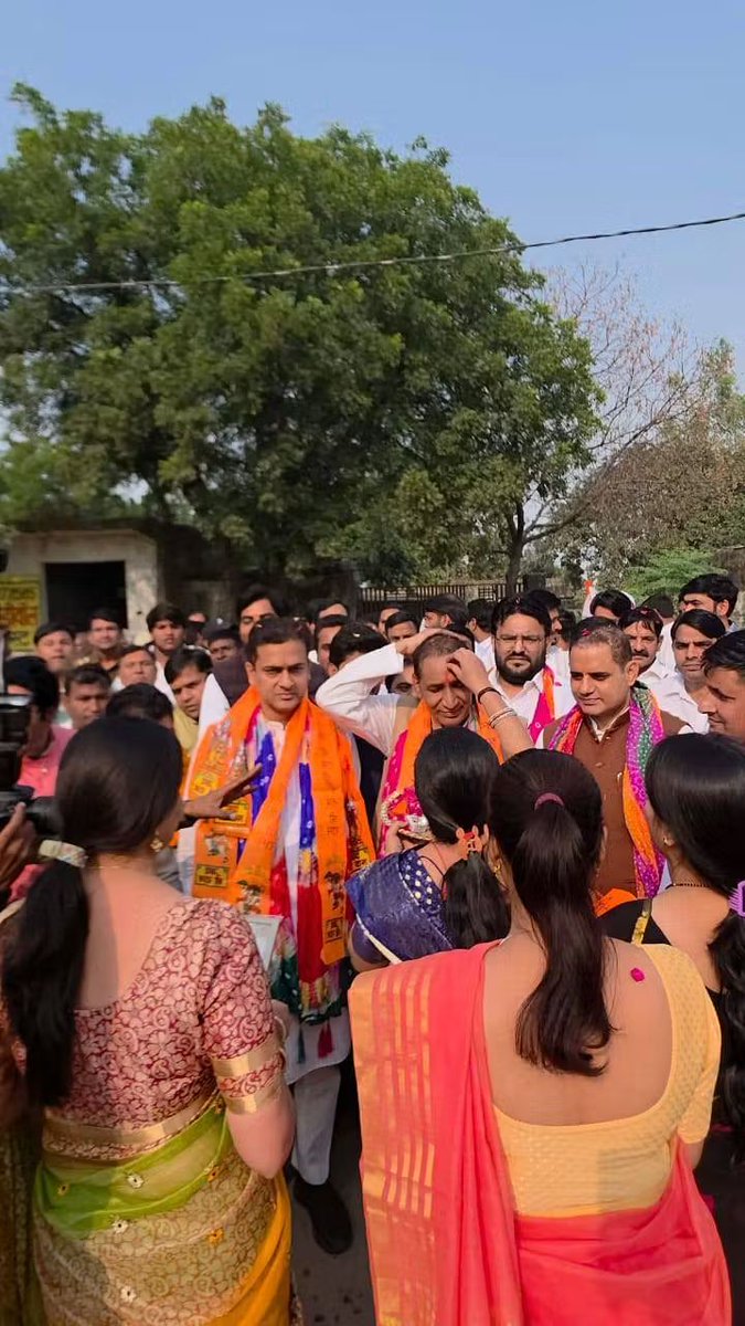 लौह पुरुष सरदार वल्लभभाई पटेल जी को समर्पित – सरदार <a href="/150/">150</a> यूनिटी मार्च का भव्य समापन ग्राम दुजाना में!

भारत की एकता और अखंडता के प्रतीक लौह पुरुष सरदार वल्लभभाई पटेल जी की 150वीं जयंती के उपलक्ष्य में निकली सरदार <a href="/150/">150</a> यूनिटी मार्च का आज दादरी विधानसभा के ग्राम दुजाना में भव्य