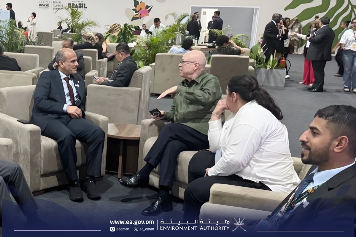 ea_oman's tweet photo. ضمن فعاليات مؤتمر المناخ #cop30 في بيليم البرازيلية، عقد سعادة الدكتور @DrAbdullahAmri رئيس #هيئة_البيئة، سلسلة من اللقاءات الثنائية مع عدد من وزراء وممثلي الدول، بهدف تعزيز التعاون الدولي وبحث مشاريع مشتركة في المجالات البيئية والمناخية. https://t.co/yFmJMQOjSj