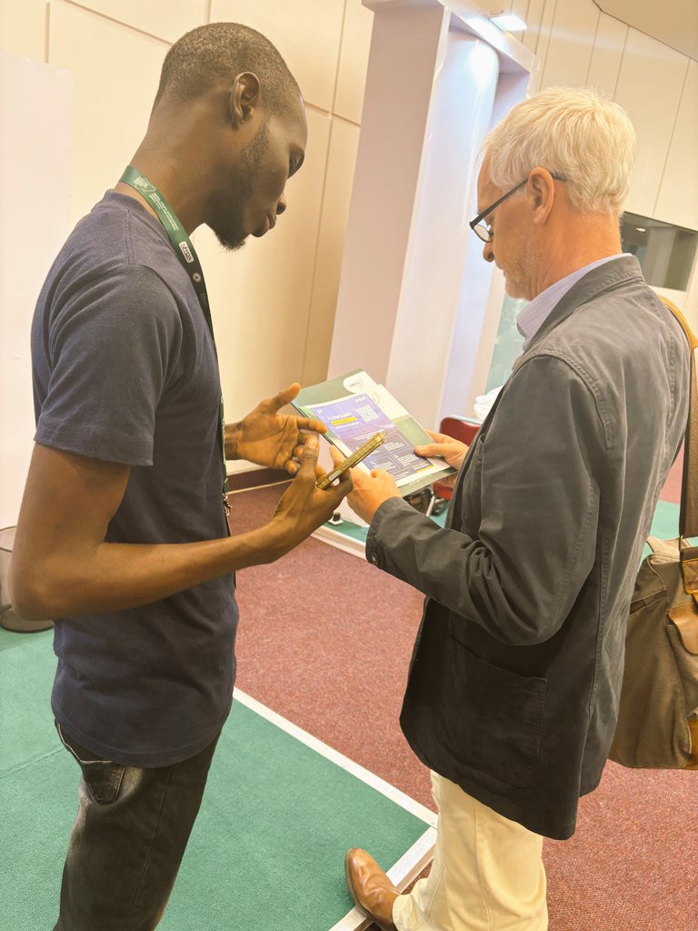 flowdiaryai's tweet image. #FlowdiaryInAbuja 🇳🇬

✨🎊 @flowdiaryai is in #Abuja at the Digital Nigeria International Conference 🌍

Share ↗️

#LearnOnFlowdiary