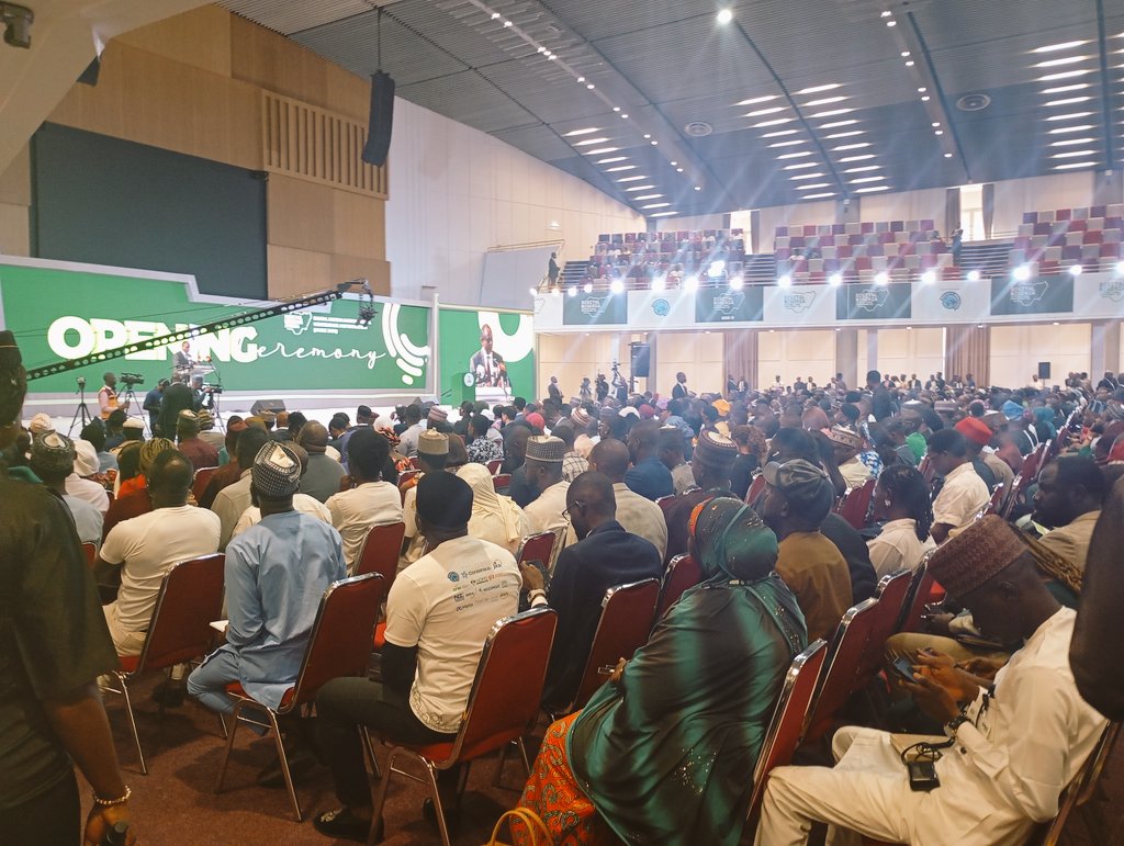 flowdiaryai's tweet image. #FlowdiaryInAbuja 🇳🇬

✨🎊 @flowdiaryai is in #Abuja at the Digital Nigeria International Conference 🌍

Share ↗️

#LearnOnFlowdiary