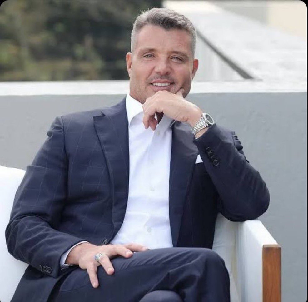 SirvanizadeGS's tweet image. Bu şahıs fenerbahçe’nin Avrupa deplasman maçlarına neden gidemiyor bilgilendirin beni