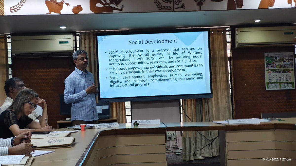 NIRDPR_India's tweet image. The @NIRDPR_India - North Eastern Regional Centre, Guwahati (NIRDPR-NERC), in collaboration with @NITIAayog, is conducting a Refresher Training Programme on “Social Development and Financial Inclusion” under the #AspirationalBlocksProgramme from 10–12 Nov 2025.

#NIRDPR…