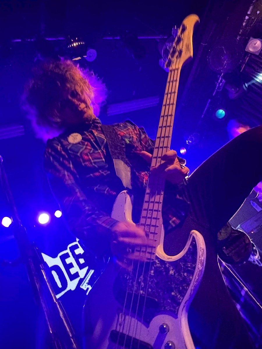 bEERPiGs_Dr's tweet photo. 11/22(土)
四日市 Vortex
BEER Punk BEER vol.26
bEERPiGs & SICKS 7インチSPLIT ALBUM
SICK bEER NATiON ツアー
四日市編
act
ドラゴン爆弾
THE LAST PINT
SICKS
bEERPiGs
DJ
SUZUKI
OPEN 18∶30
START 19∶00
CHARGE ¥2500
ベースの日!
#MelMel
#bEERPiGs
#四日市Vortex https://t.co/YAo4frgB82