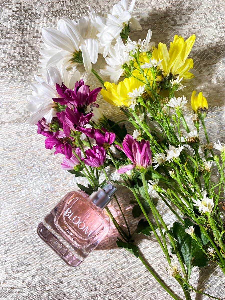 Heura Bloom tuh definisi wangi yang menggambarkan wangi "cwe cantik" banget si 🥹🩷

Pov menjadi bunga berjalan, fresh floral yang soft &amp; wangi 🌷🌸😚