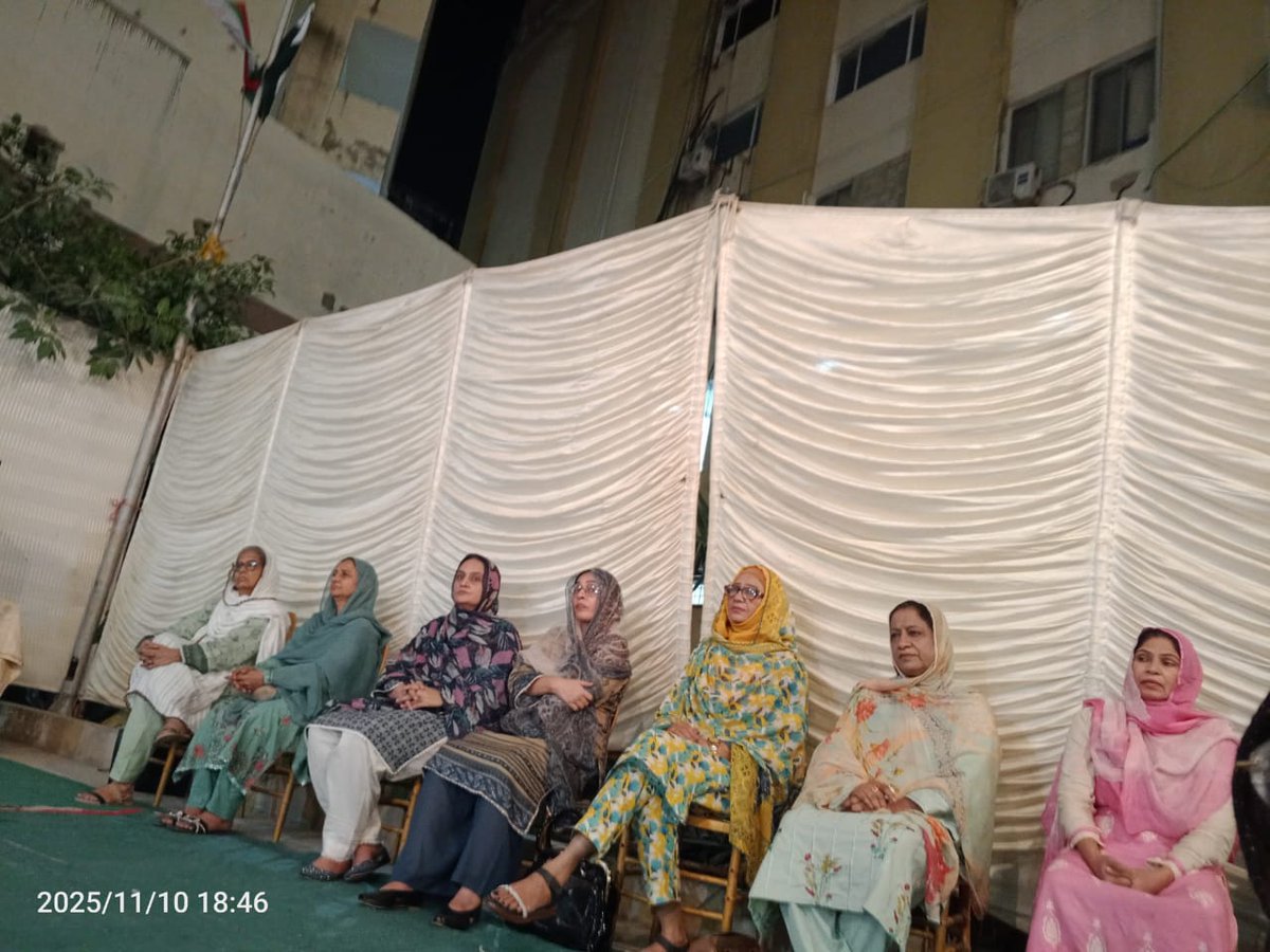 Anwarkamil22928's tweet photo. Woman's wing mqm Pakistan https://t.co/7wpLlD3k4w